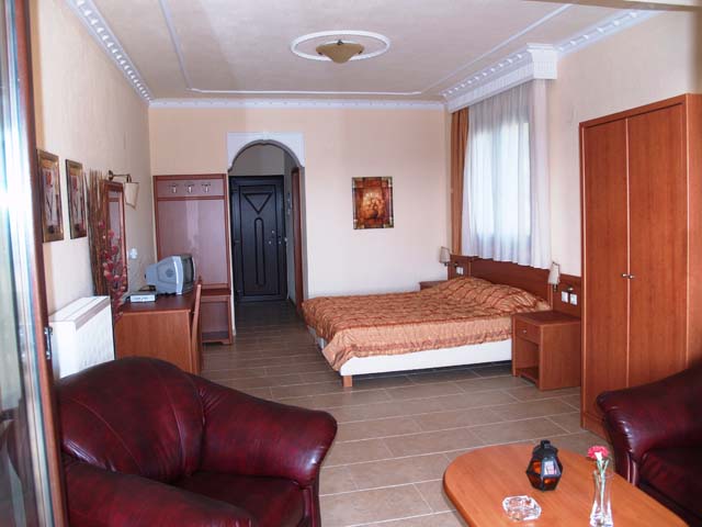 Villa , free rooms in Halikidi Greece